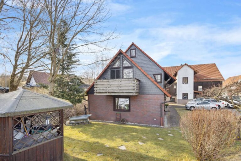 Ansicht Garten mit Pavillon